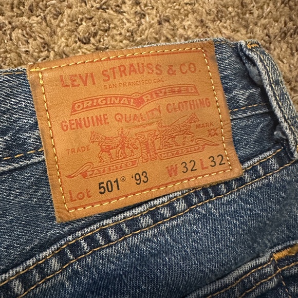 Levi's 501® '93 STRAIGHT FIT MEN'S JEANS 32x32 - Picture 3 of 7